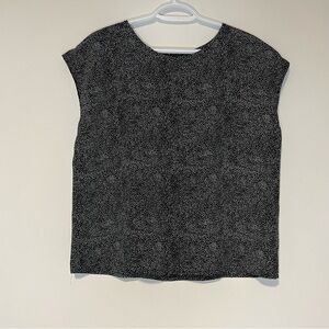 Elegant Black and White Speckled Blouse